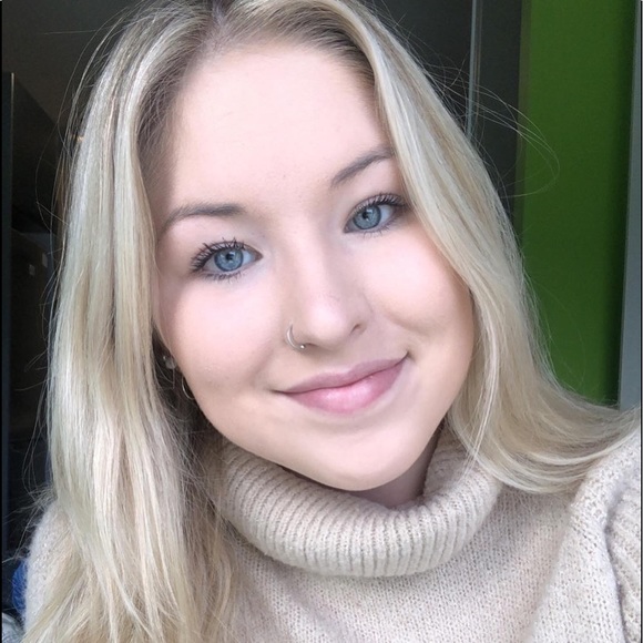 Meet your Posher, Victoria - Picture 1 of 1